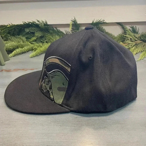 Never worn! METAL MULISHA Flex Fit Cap - Picture 4 of 9